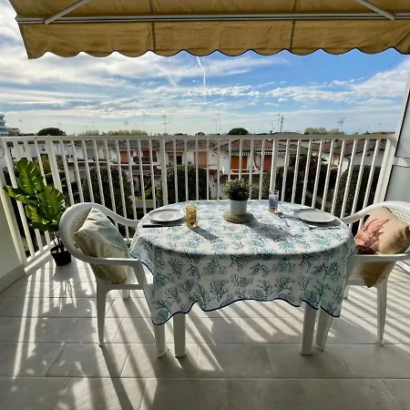 Comfy With Pool And Terrace Porto Santa Margherita di Caorle
