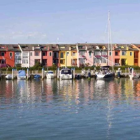Comfy With Pool And Terrace Porto Santa Margherita di Caorle